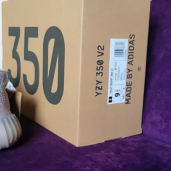 YEEZY 350 V2 SLATE - Picture 4 of 17